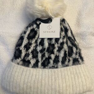 Black and White Leopard Print Women's Hat
